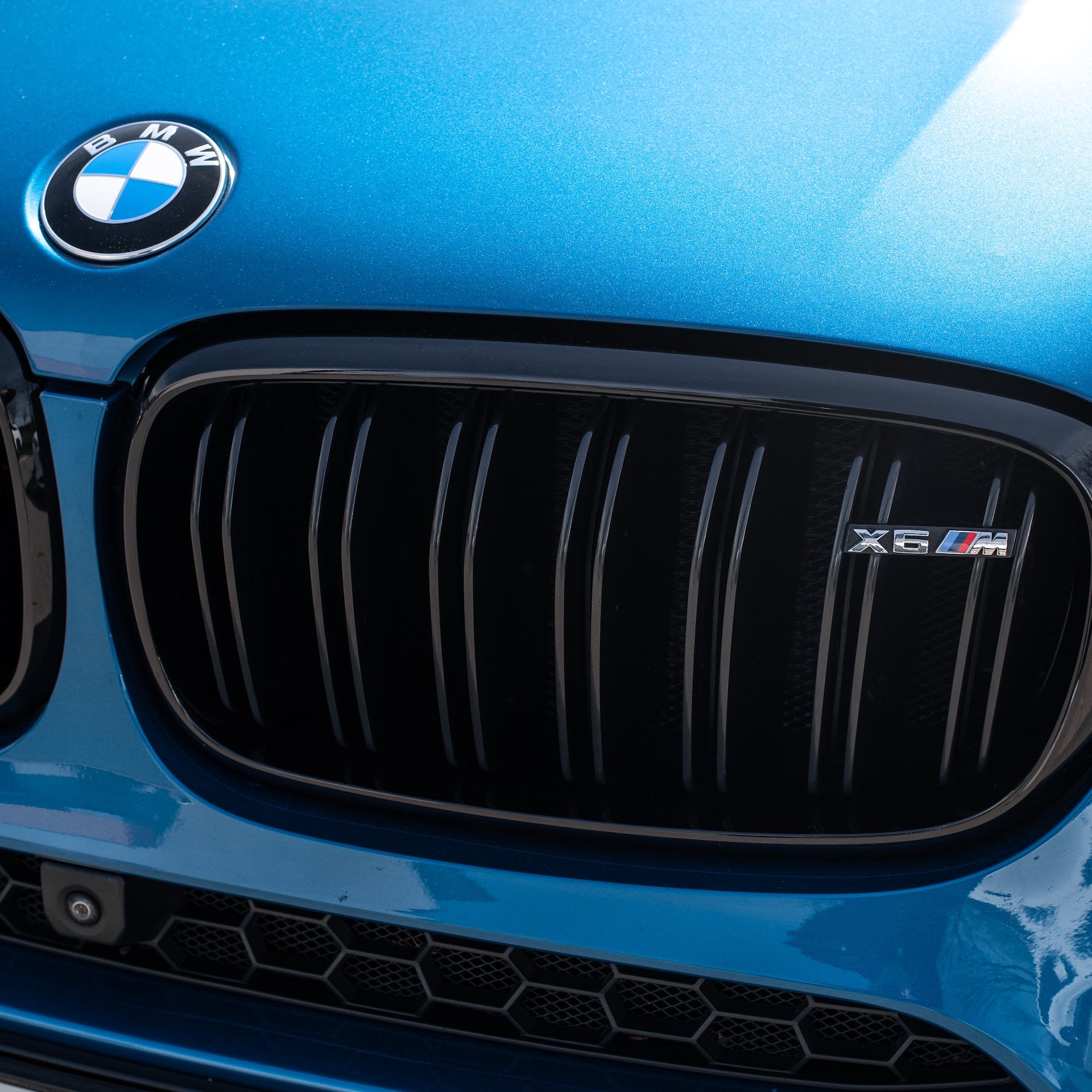 BMW M Series: High-Performance Cars for Racing Enthusiasts